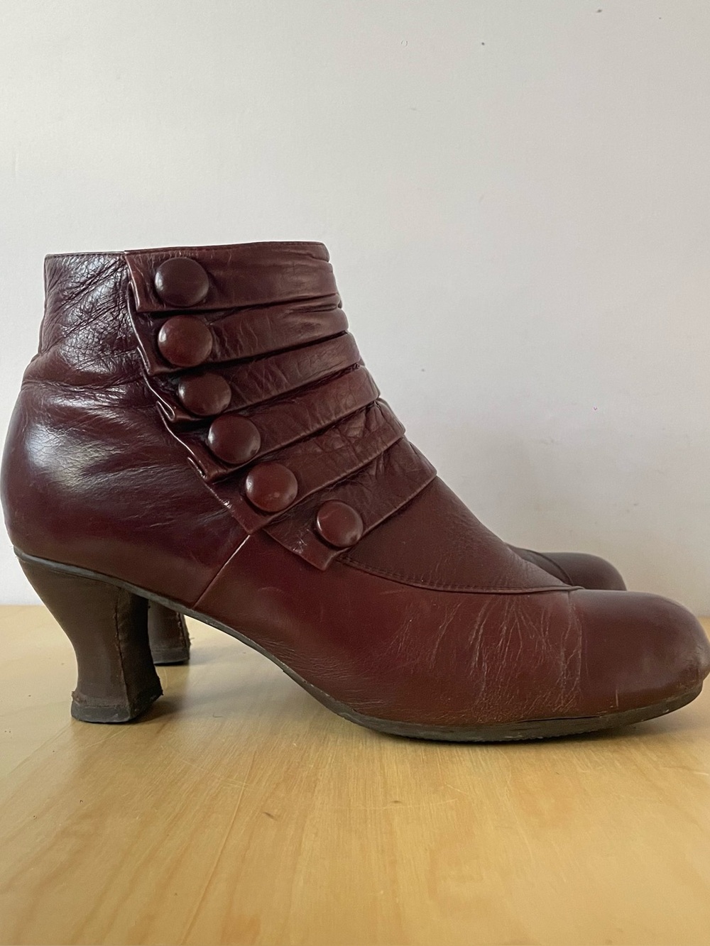 Miz Mooz Alisa burgundy leather pleated ankle boots | EU 41